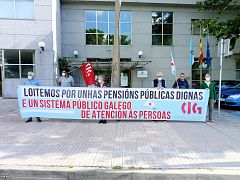 2020-06-04 Protestas_Pensionistas_Residencias_Pontevedra.jpeg